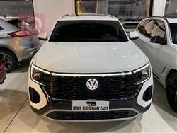 ڤۆڵکسواگن ئەتڵەس کرۆس سپۆرت